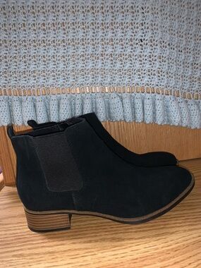 White Mountain Ankle Boots